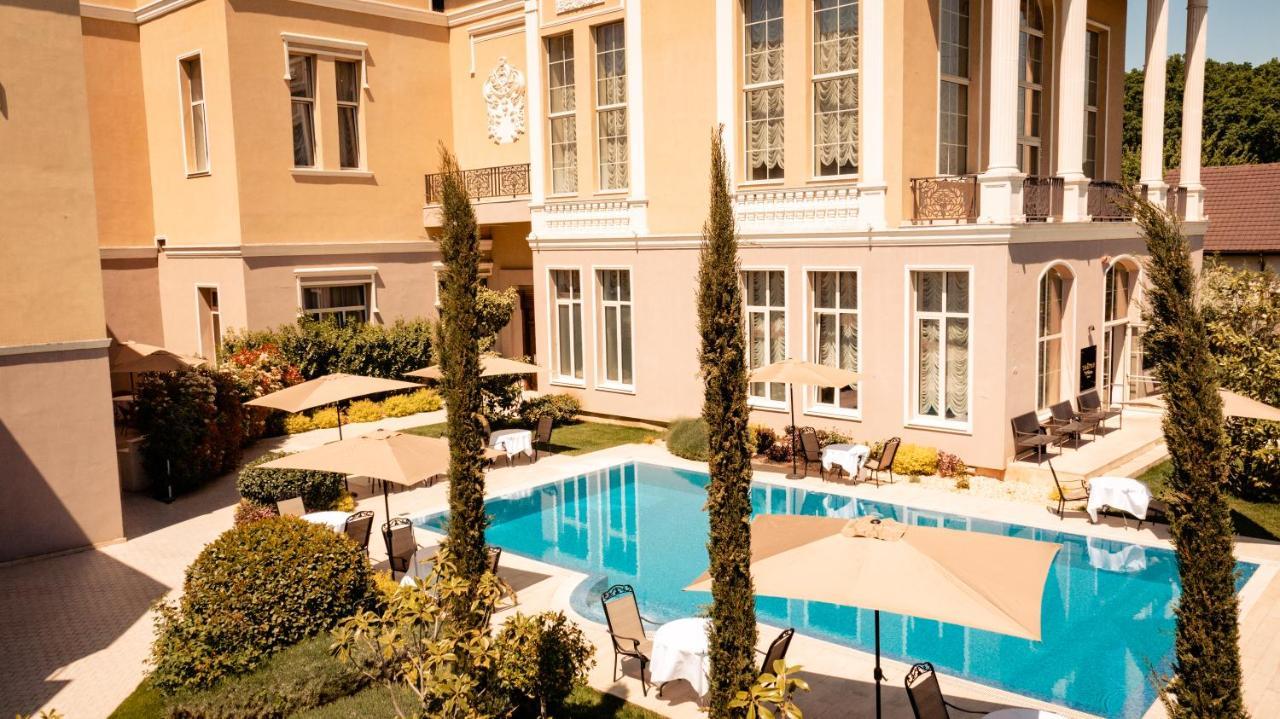 Tresor Le Palais Timisoara, Curio Collection By Hilton Hotel Exterior photo