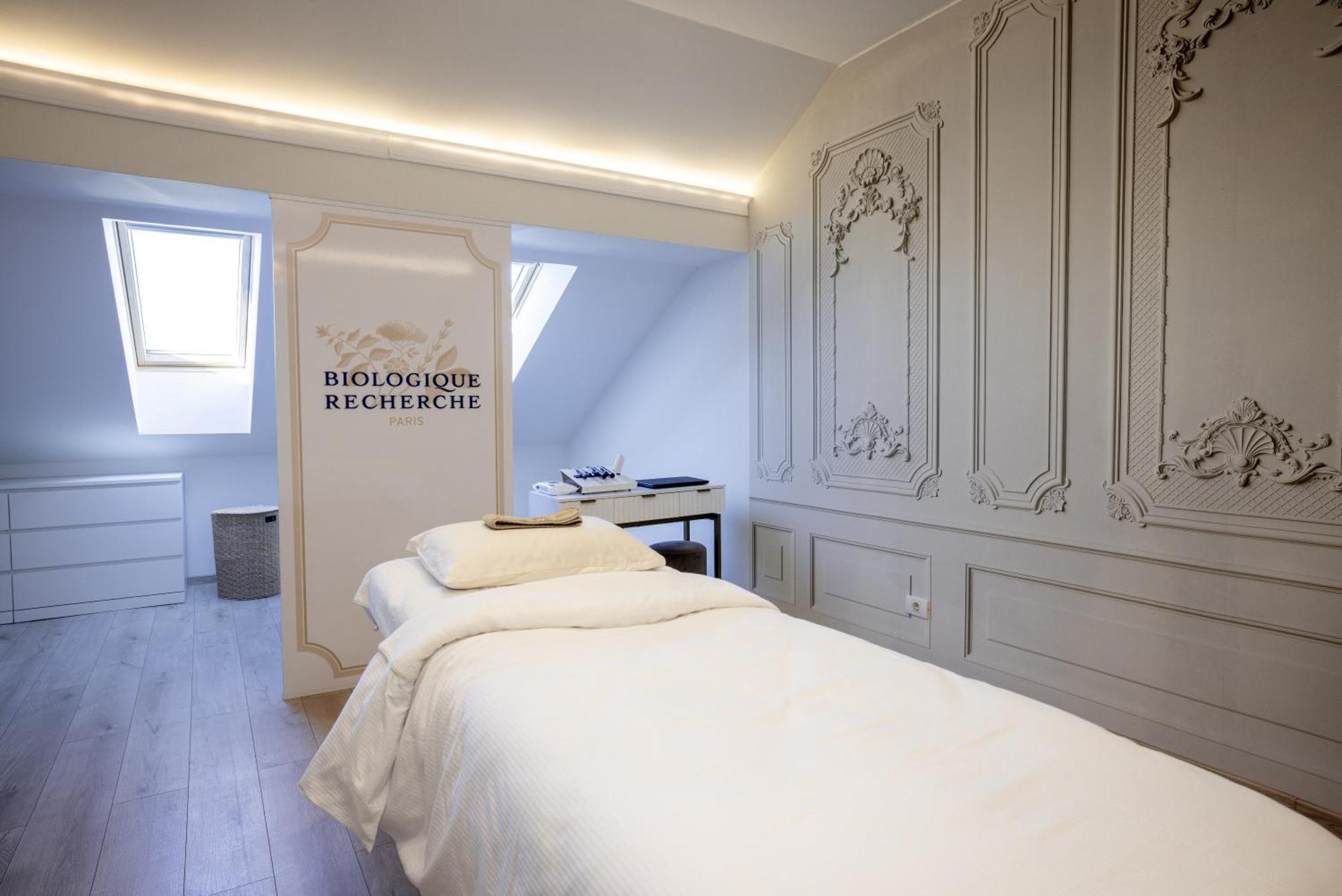 Tresor Le Palais Timisoara, Curio Collection By Hilton Hotel Exterior photo