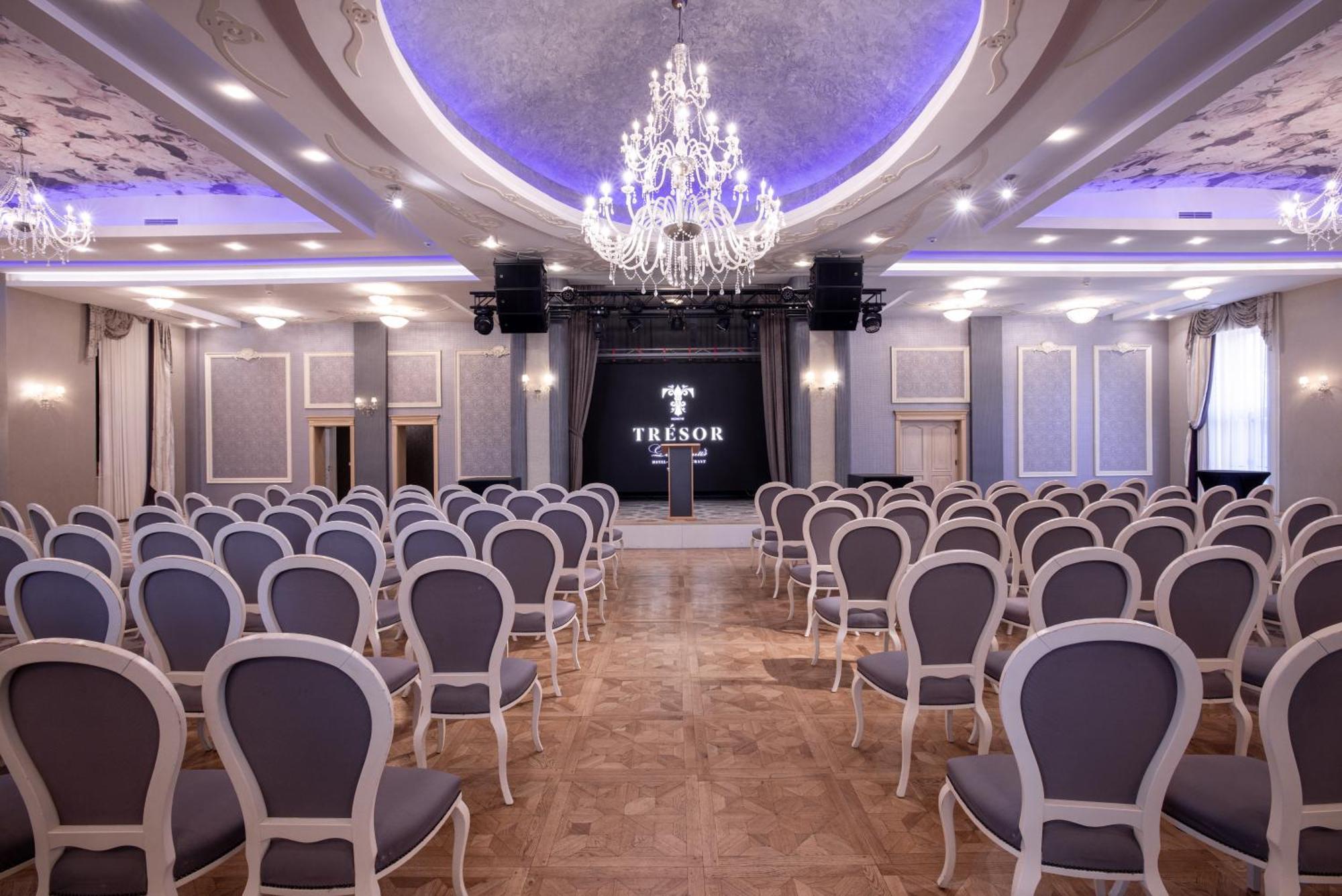 Tresor Le Palais Timisoara, Curio Collection By Hilton Hotel Exterior photo